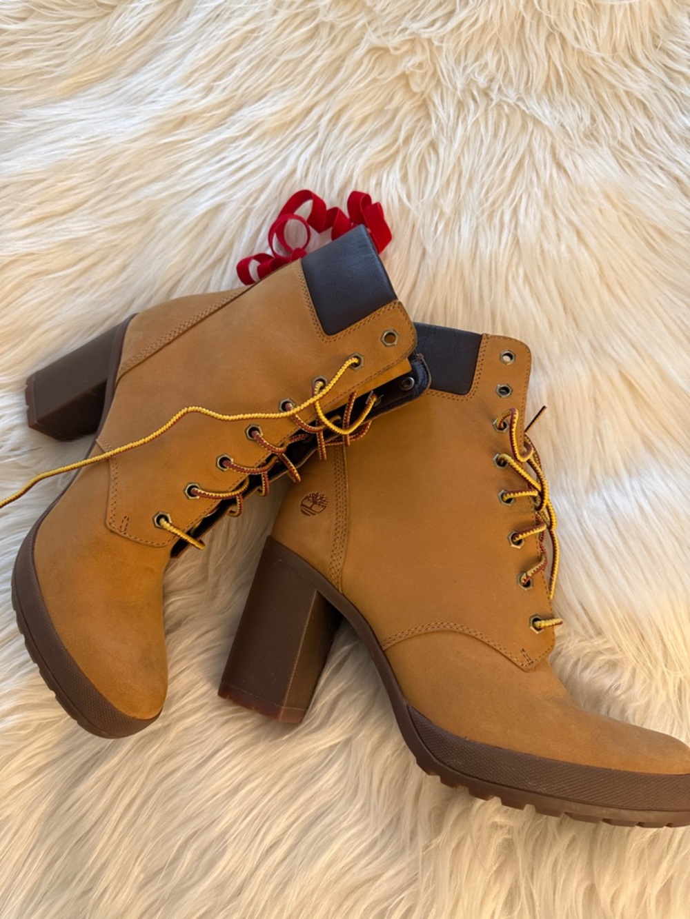 Timberland Women's Wheat Nubuck Lace-Up Block Heel Boots - Picture 2 of 14
